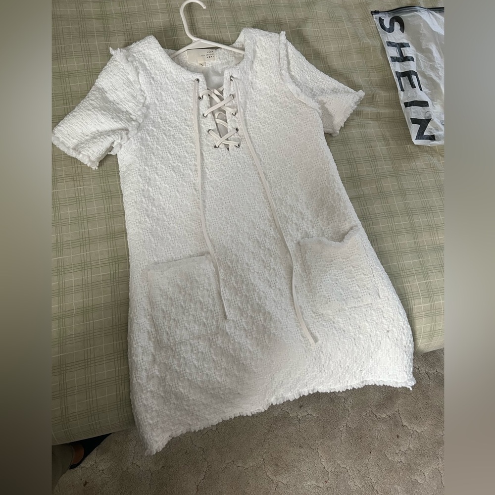 Whits short super cute dress